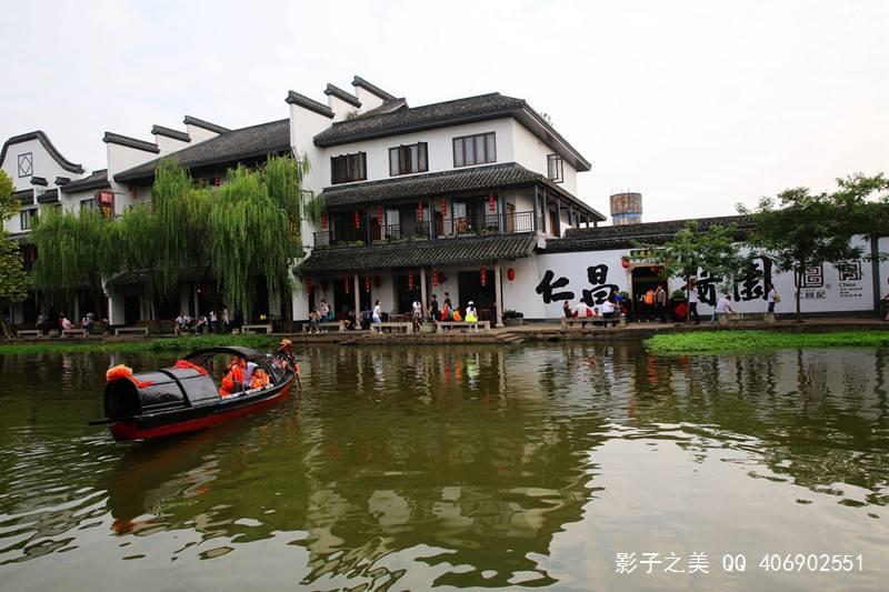 还记得武林外传莫小贝同学邱小冬吗?退圈当学霸律师,近照似精英